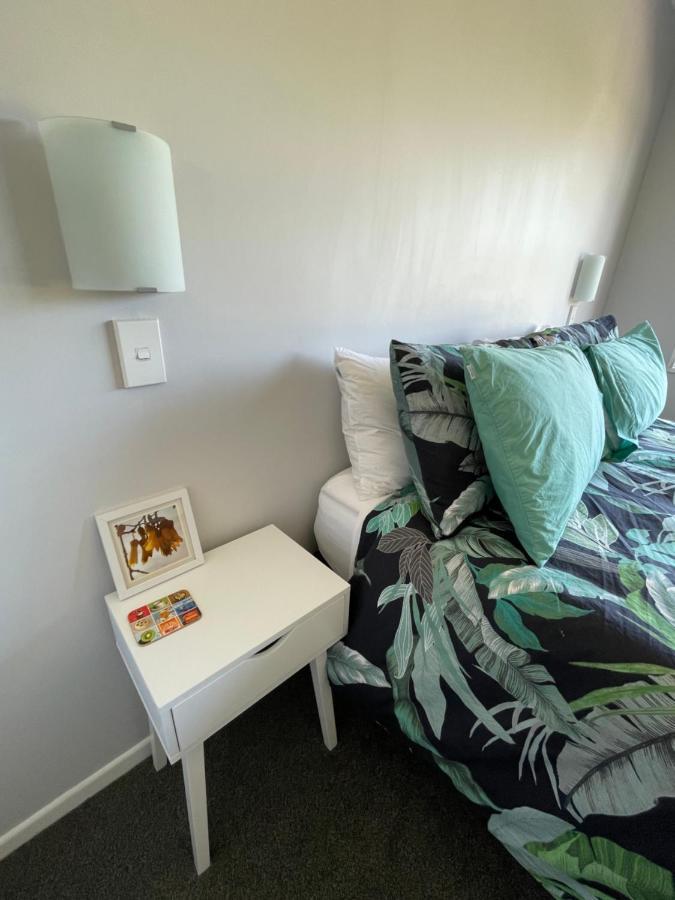 Green Door - One Bedroom Apartment Whakatane Exteriör bild